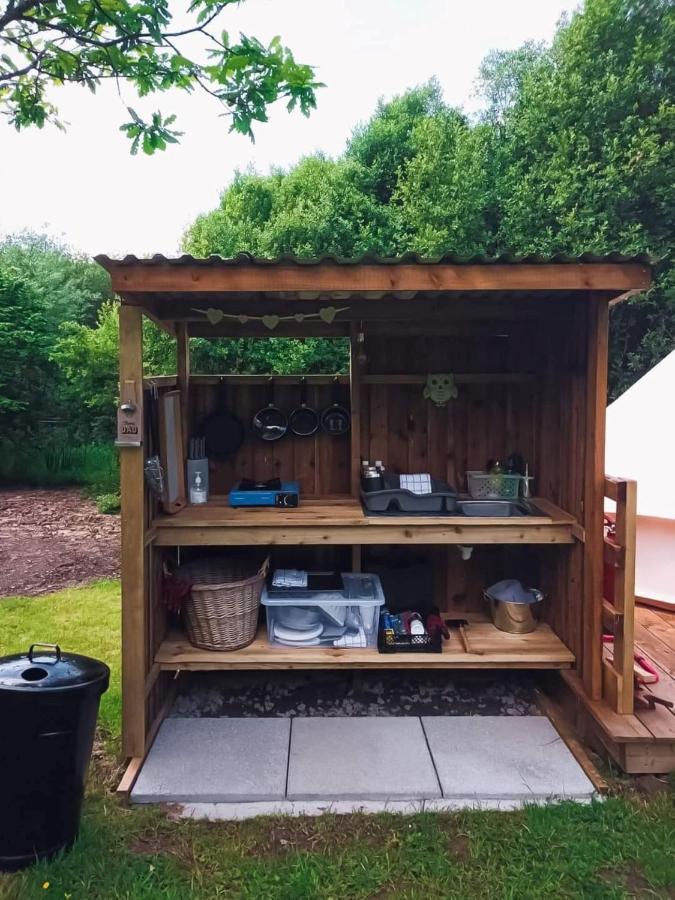 Route 47 Glamping Bell Tents Cross Hands Exterior photo